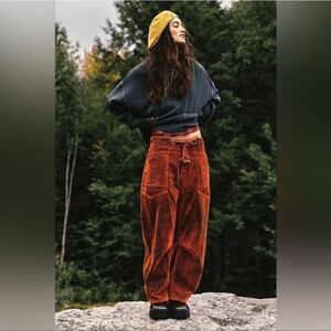 We The Free Flocked Moxie Low Slung Barrel Jeans  26